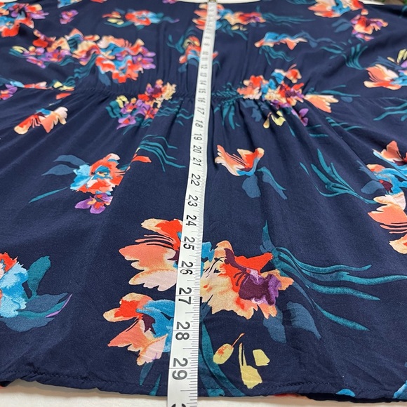 TORRID Fit and Flare Colorful Floral Futter Sleeve Blouse - Picture 10 of 11